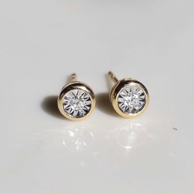 14kt Diamond Illusion Studs