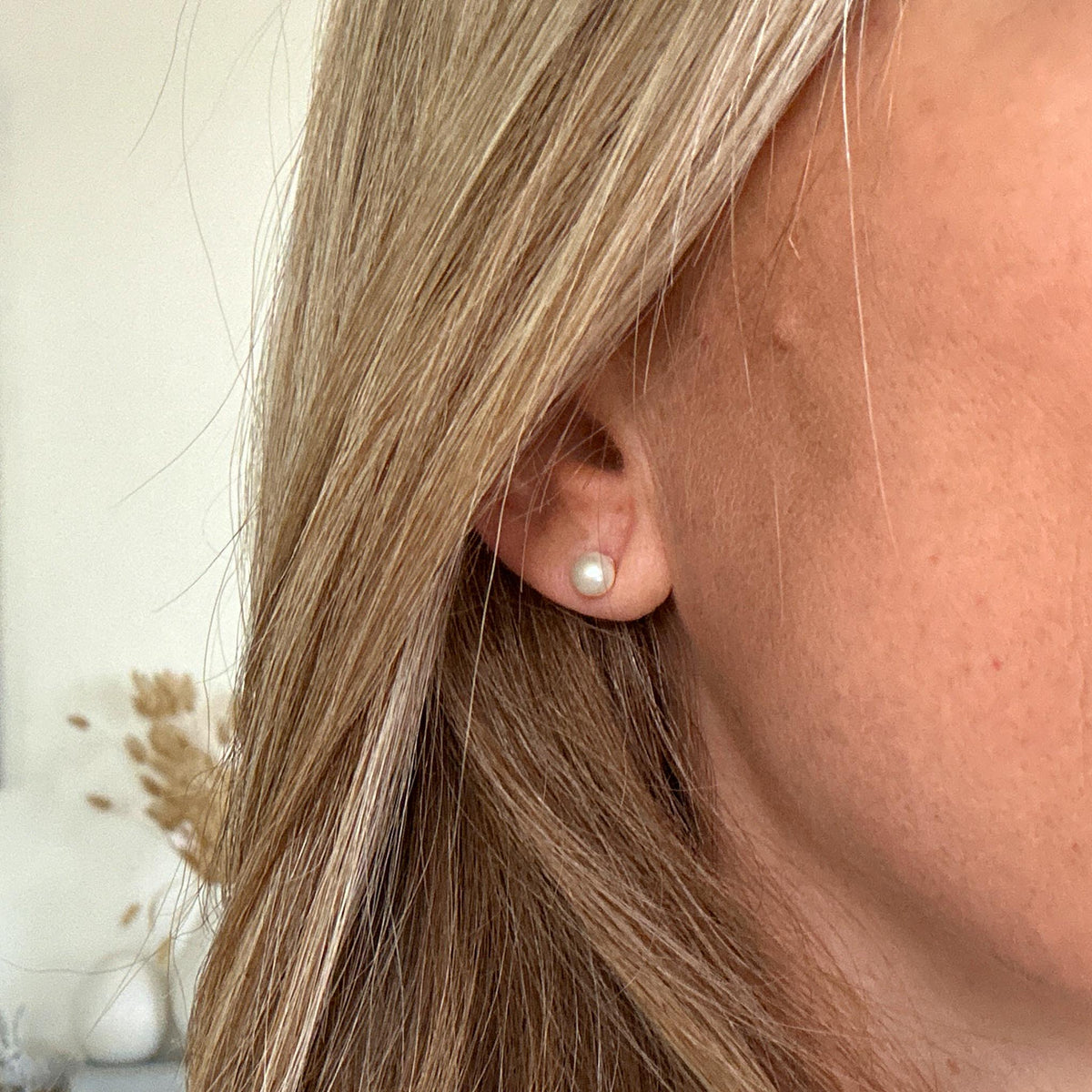 14kt Pearl Classic Studs