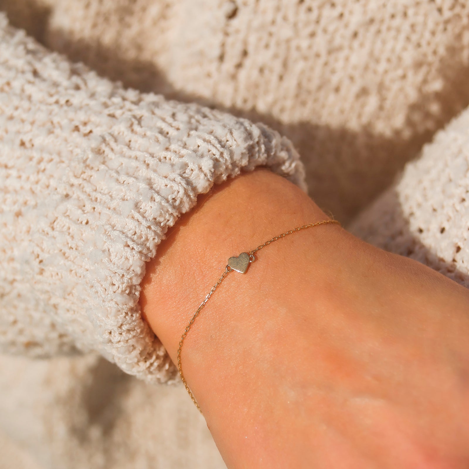 9kt Gold Lovers Heart Bracelet