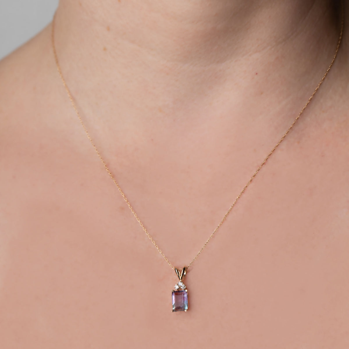 14kt Gold Fluorite & Diamond Fiare Pendant