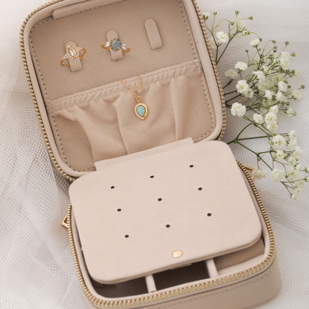 Surprise Jewelry Case (with 3 FREE pieces of jewelry)