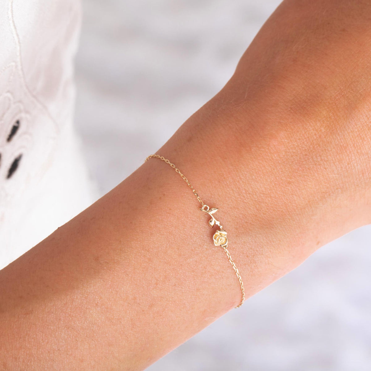 9kt Gold Forever Rose Bracelet