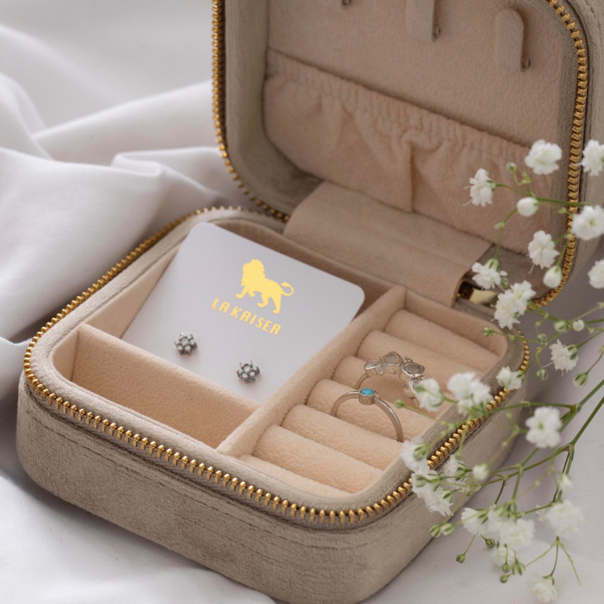 Surprise Jewelry Sample Box for Sale | La Kaiser 6