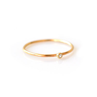 14kt Gold Solo Diamond Ring