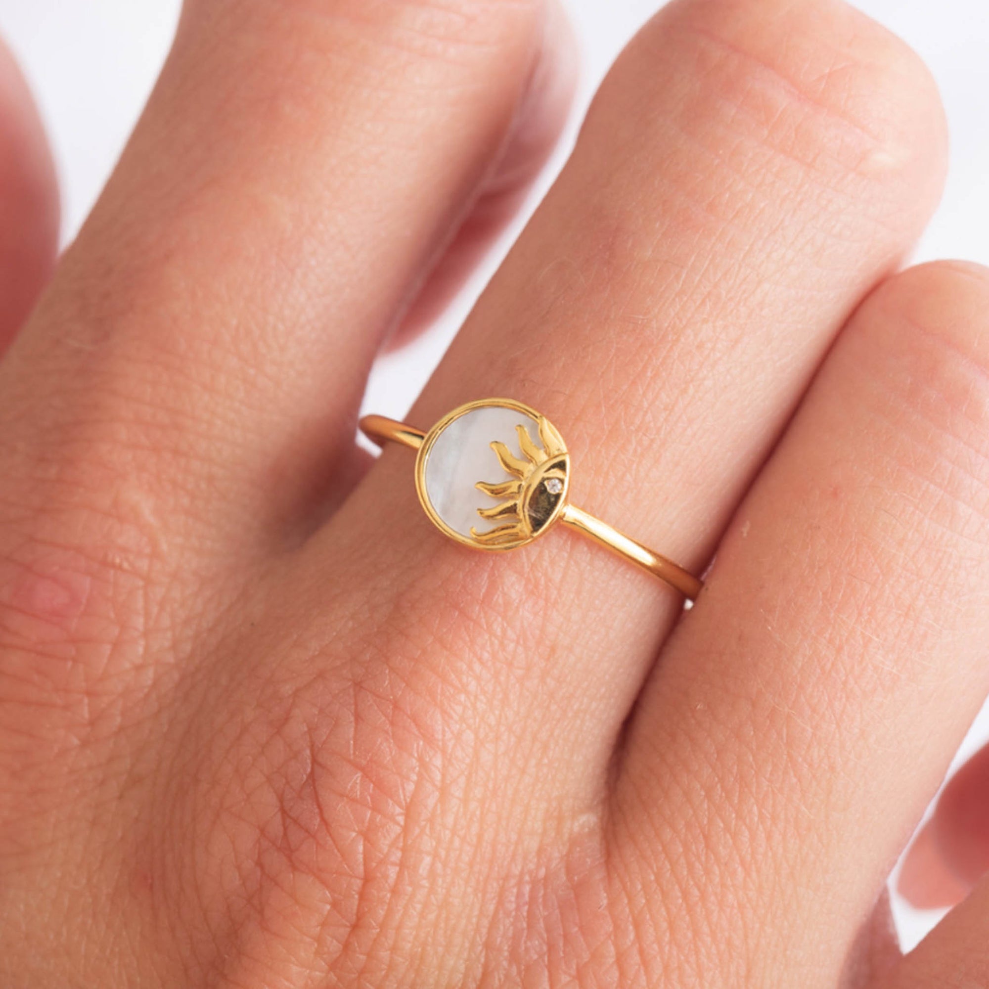 Sunshine Ring with Mother of Pearl Shell | La Kaiser 5