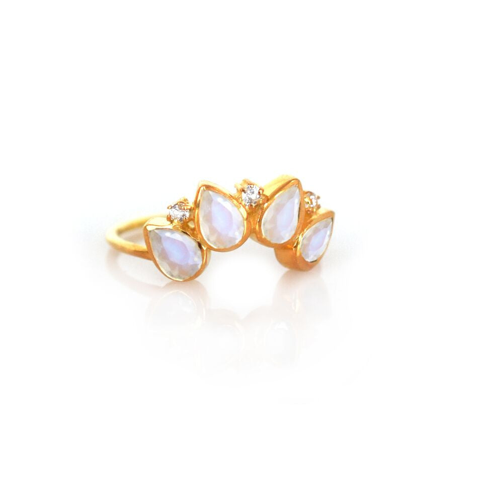 La kaiser rainbow shop moonstone horizon ring